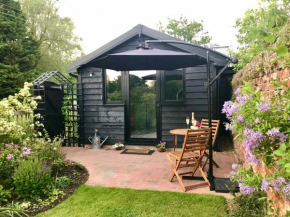 Melford Allotment Shed-Vintage Lodge Suffolk